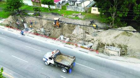 Los trabajos en el puente peatonal de la Fesitranh y los retornos en Bermejo y Río de Piedras están avanzados y de acuerdo con la programación.