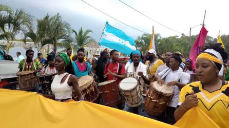 La población garífuna conmemora sus 227 años de presencia en Honduras.