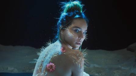 La cantante y actriz Belinda en una escena del videoclip “Cactus”.