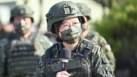 El Gobierno de la presidenta Tsai Ing-wen permitirá que las mujeres puedan ser entrenadas para el combate con los reservistas.
