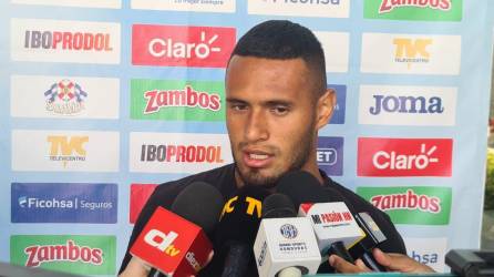 Alex López en conferencia de prensa tras integrarse a la selección de Honduras.