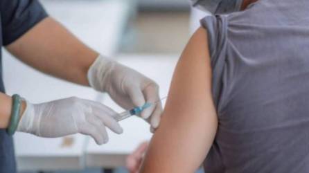 La vacunación es una de las armas para evitar contagiarse y tener secuelas.