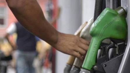 En las últimas semanas, precios de combustibles solo registran alzas, en perjuicio de la economía de los hondureños.