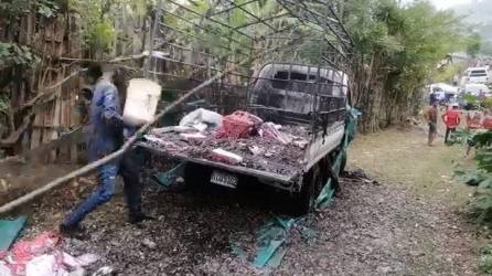 Fotografía muestra la manera en que quedó el camión que transportaba material pirotécnico en Trinidad, Copán.