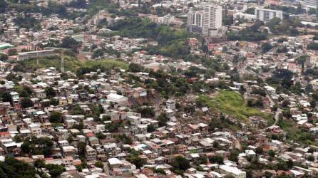 Tegucigalpa conmemora 444 años agobiada por las lluvias y derrumbes de tierra