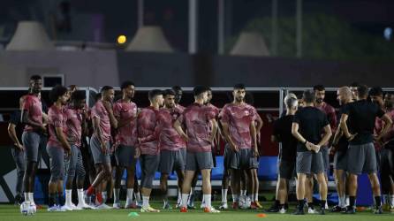 La Selección nacional de Qatar afronta el desafío de dignificar a un país que quiere ser algo más que la anfitriona de la Copa del Mundo. En las últimas horas se han conocido algunos secretos del equipo.