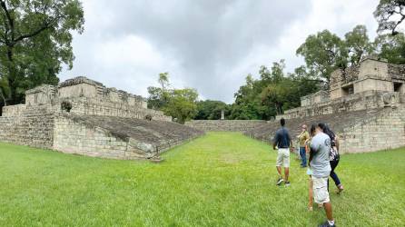 <b><span class=mln_uppercase_mln>Los ministros de Turismo de la región harán un recorrido por el sitio arqueológico de Copán Ruinas.</span></b>