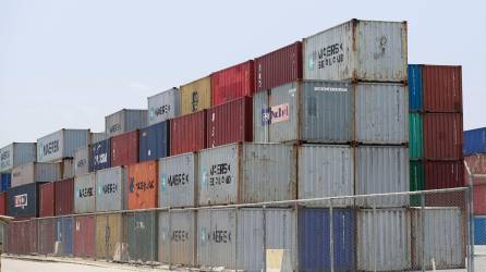 Hay un desequilibrio entre la oferta de servicios de contenedores y la demanda de bienes.