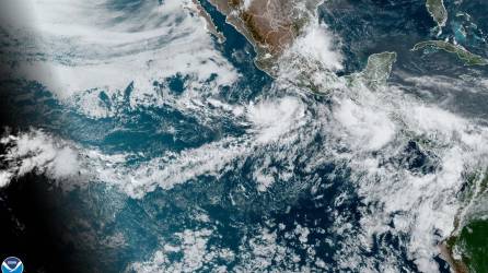 El huracán Blas dejará intensas lluvias en gran parte de México.