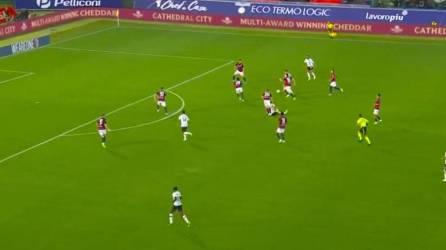Pulisic se luce con espectacular gol en su debut con el Milan