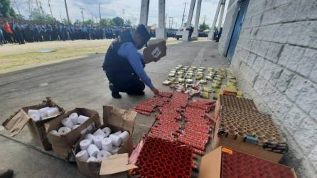 Policía Nacional decomisa gran cantidad de pólvora en el estadio Olímpico previo a la Gran Final