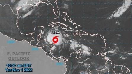 Ubicación de la tormenta tropical Lisa, según el Centro Nacional de Huracanes (NHC).