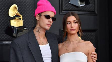 Justin y Hailey Bieber en la reciente entrega de los premios Grammy.