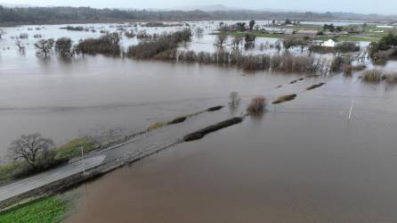 Fuertes tormentas azotan California provocando inundaciones sin precedentes en gran parte del estado.