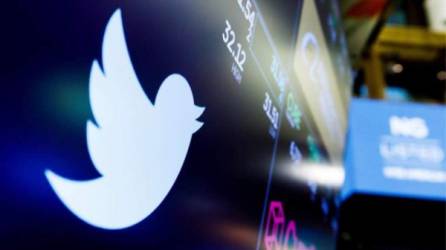 Twitter permite a los usuarios señalar publicaciones inciten al odio.