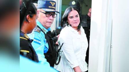 La ex primera dama Rosa Elena Bonilla está presa en la Penitenciaría Nacional Femenil de Adaptación Social.