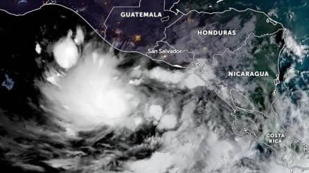 Pilar azotará El Salvador y Guatemala este martes.