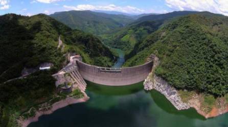 La central hidroeléctrica amortigua las crecidas de los ríos Humuya y Sulaco.