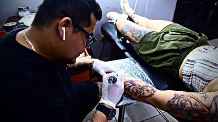 Se calcula que menos del 50% de tatuadores hondureño ya optó por negocio propio.
