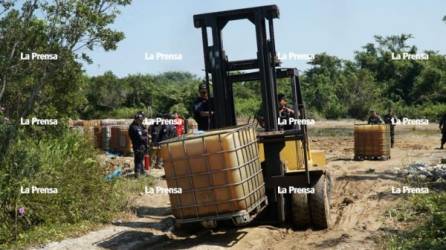El lunes se encontró en un barrio de Puerto Cortés alrededor de 50,000 litros de combustible que presuntamente fue 'ordeñado' a cisternas.