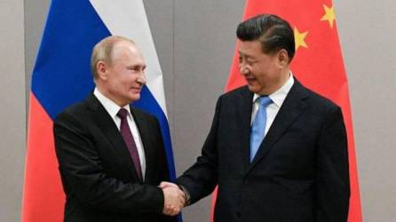 Vladimir Putin, presidente de Rusia, y Xi Jinping, mandatario de China.