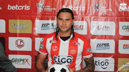 “Gullit” Peña fue presentado el pasado miércoles como nuevo jugador del Vida.