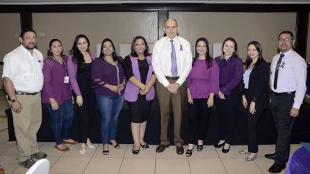 Staff de la Fundación Hondureña de Responsabilidad Social Empresarial (FUNDAHRSE)