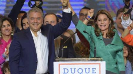 Duque, discípulo de Uribe, sucederá al impopular Juan Manuel Santos en la presidencia de Colombia.