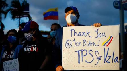 Más de 300,000 venezolanos en Estados Unidos serán beneficiados con la extensión del TPS.