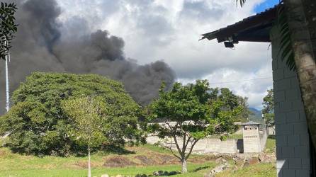 En el Centro Femenino de Adaptación Social (Cefas), ubicado en Támara, Francisco Morazán, también se desató un incendio tras la reyerta.