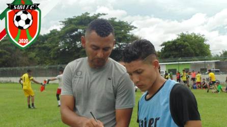 Roger Alexander Casalengo estuvo a prueba por algunos días en el Sabá FC y luego fue anunciado como fichaje.