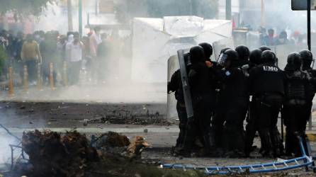 El gobierno de Ecuador se negó a derogar el estado de excepción en seis provincias del país, como demanda el movimiento indígena para negociar una salida a la crisis que cumple 10 días de protestas que dejan dos muertos, decenas de heridos y detenidos y policías desaparecidos.