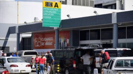 La concesión de los aeropuertos de Roatán, San Pedro Sula y La Ceiba se encuentra en el limbo debido a que el Gobierno no ha convocado a una licitación pública.