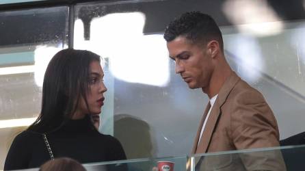 <b>Cristiano Ronaldo y Georgina Rodríguez </b>están de nuevo en el ojo del huracán. Y es que son varios los medios que aseguran que la pareja más seguida del panorama internacional están atravesando una fuerte crisis en su relación. Lo más sorprendente es el motivo.