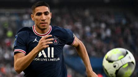 Achraf Hakimi es el lateral derecho del PSG.