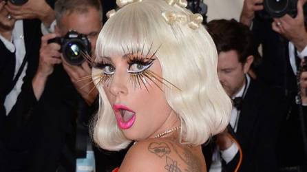 Lady Gaga está entre las víctimas de un chantaje cibernético de gran escala.