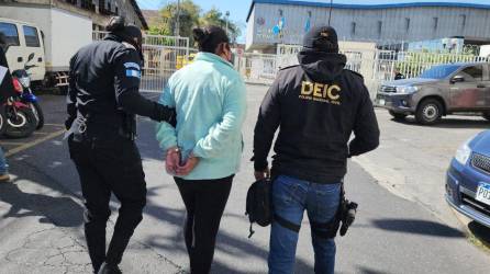 La policía de Guatemala realizó varios allanamientos que resultaron en la desarticulación de una banda de supuestos pandilleros.