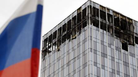 Edificio en Moscú atacado por supuestos drones ucranianos.