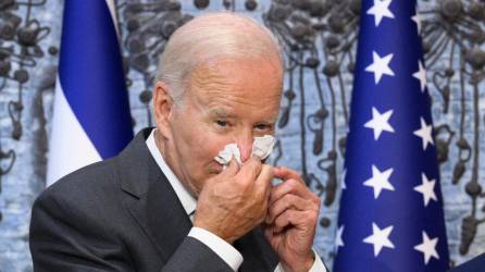 Biden solo tiene congestión nasal y responde favorablemente al tratamiento anticovid, afirma su médico.