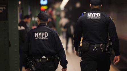La policía de Nueva York detuvo a un hombre que disparó a varias personas.