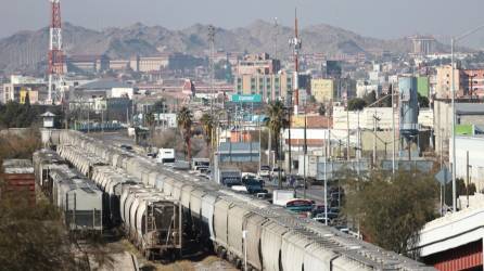 Fotografía muestra a un tren de carga en la frontera con EE.UU. en Ciudad Juárez, Chihuahua (México).