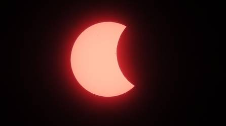 Este lunes los hondureños fueron testigos de un evento astronómico memorable, el eclipse total de Norteamérica, que cautivó la atención del mundo y llevó a cientos de turistas a viajar hasta nuestro continente para poder presenciarlo, ya que según la NASA este es el último de su tipo que cruzará América del Norte hasta 2045.