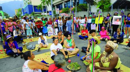 Más de 200 mujeres de la zona noroccidental participaron en la manifestación. Foto: Melvin Cubas.