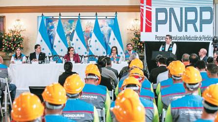 <b><span class=mln_uppercase_mln>lanzamiento.</span></b> Personal del PNRP durante el lanzamiento en octubre de 2022.