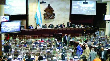 A eso de las 11:30 pm del miércoles aprobaron en el Congreso la derogatoria de la ley.