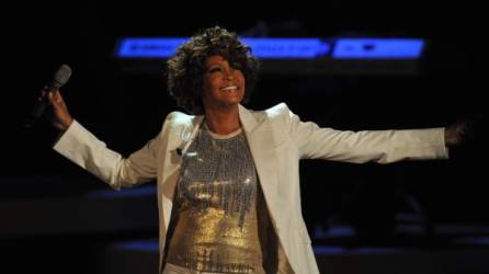 El video musical de 'I Will Always Love You', de Whitney Houston, ha rebasado los mil millones de reproducciones en Youtube.