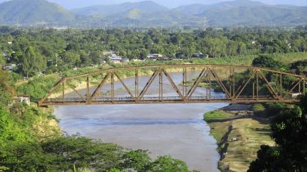 Ambientalista dice que la peor parte se la lleva el río Chamelecón donde la contaminación es regional y alarmante.