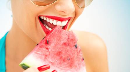 La alimentación en verano es rica, especialmente, en frutas y verduras.