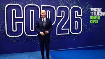 El presidente estadounidense Joe Biden llega a la Cumbre del Clima de la ONU COP26 en Glasgow el 1 de noviembre de 2021..