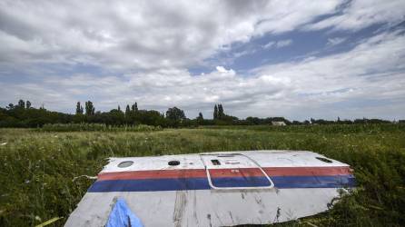 Holanda acusa a cuatro personas de haber derribado el vuelo MH17 cuando sobrevolaba el este de Ucrania con un misil.